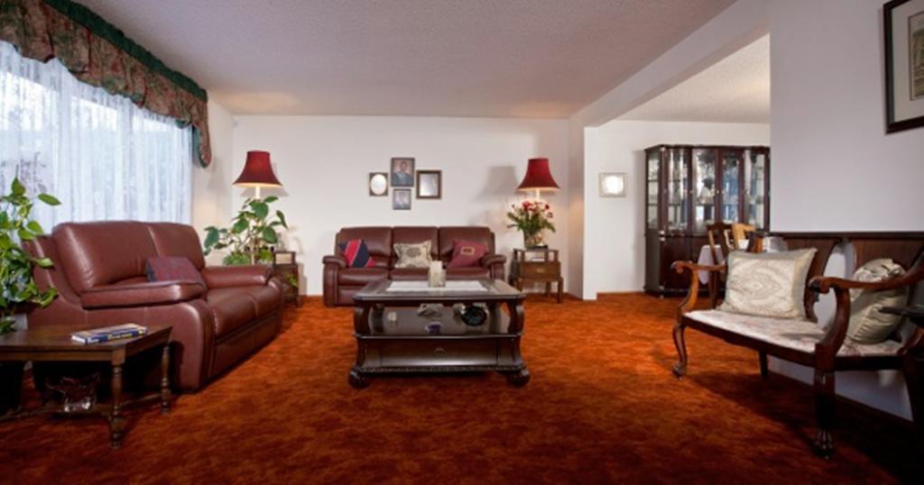 Wild Rose Bed & Breakfast แซสเกอทูน ภายนอก รูปภาพ