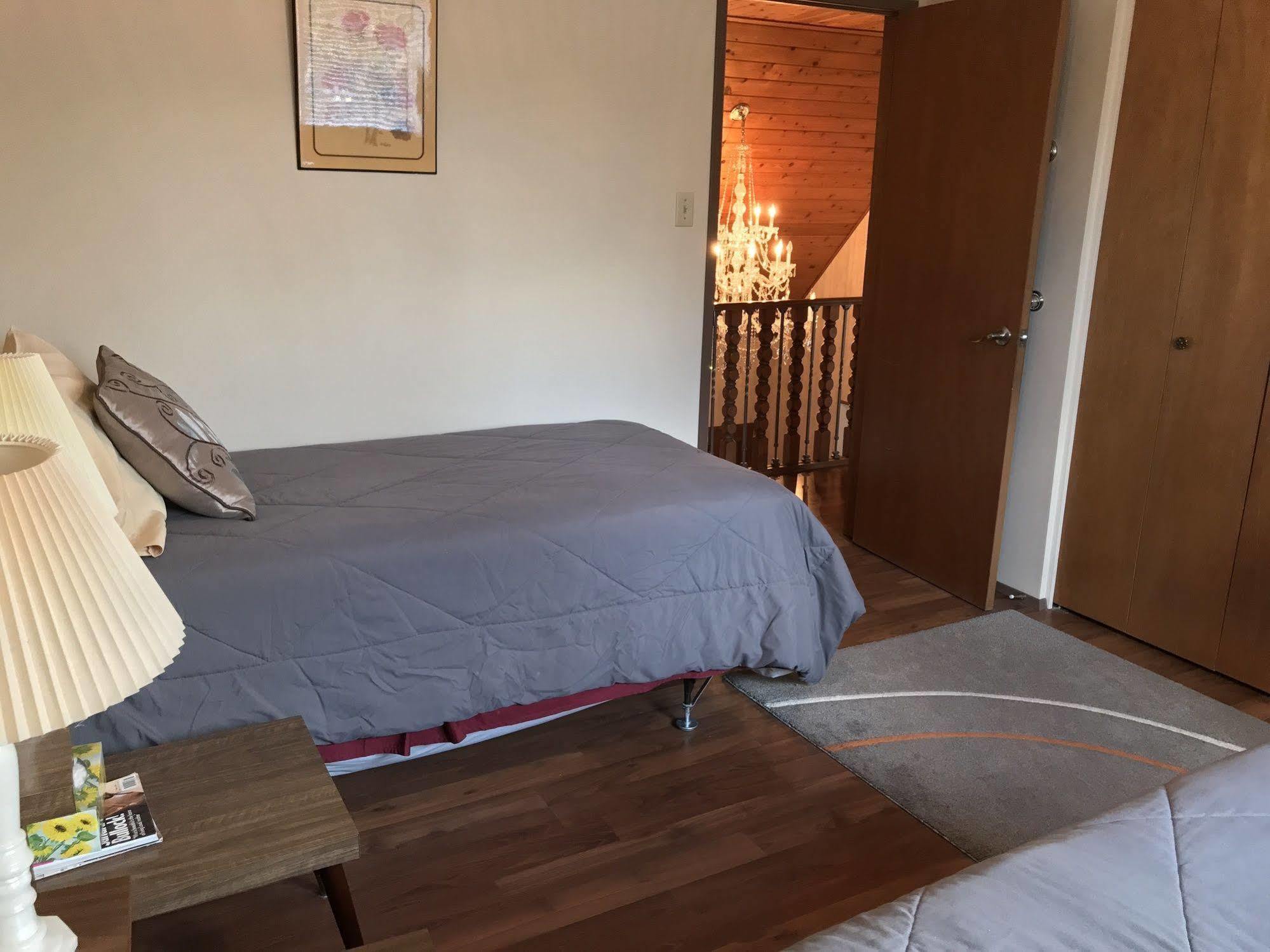 Wild Rose Bed & Breakfast แซสเกอทูน ภายนอก รูปภาพ